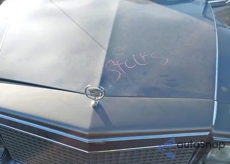 1992 Cadillac Brougham z USA, uszkodzony, nr VIN 1G6DW5479NR707401